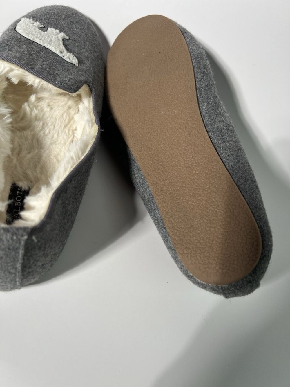 Talbots Fireside Polar Bear Slippers Gray Women’s Size 8M - Picture 12 of 14
